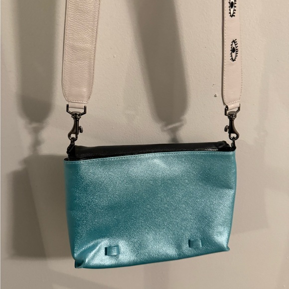 Min & Mon reversible messenger bag - Picture 2 of 4